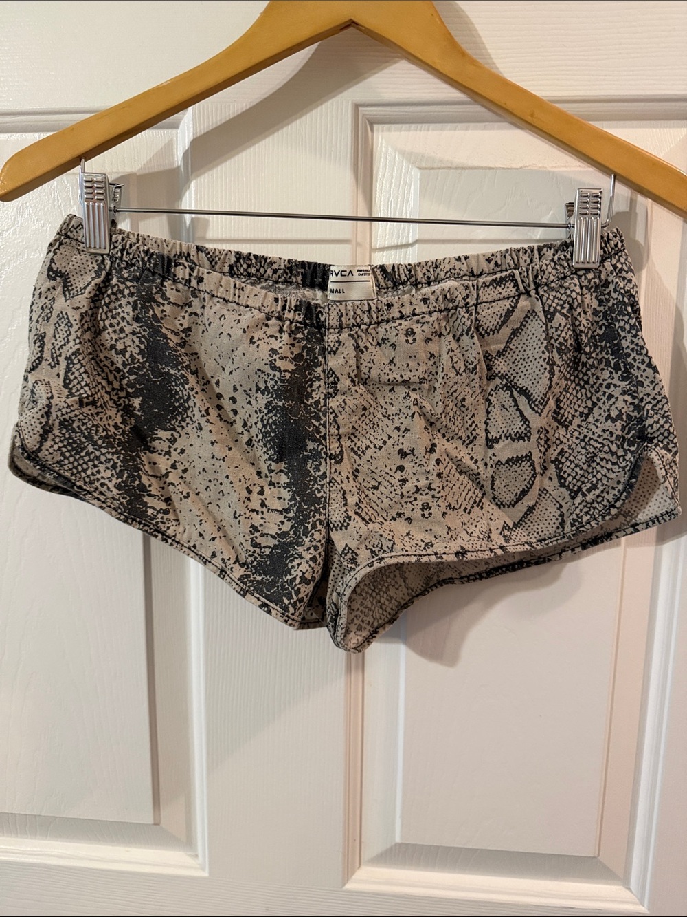 RVCA Women's Snake-Print Athletic Shorts in Beige and Black